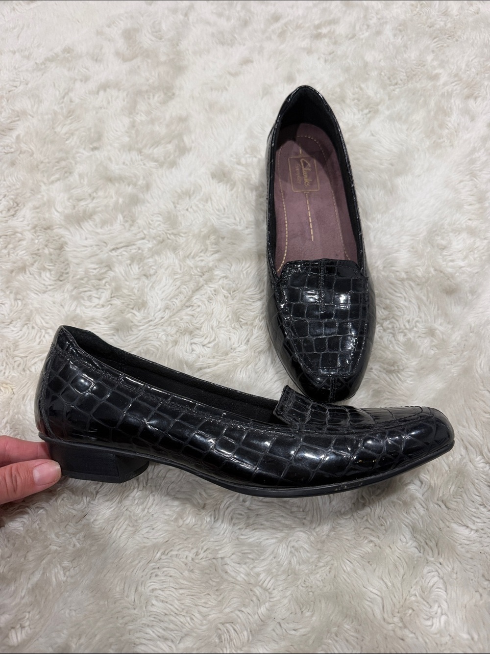 Clarks Black Leather Croc-Embossed Women's Loafers Size 9